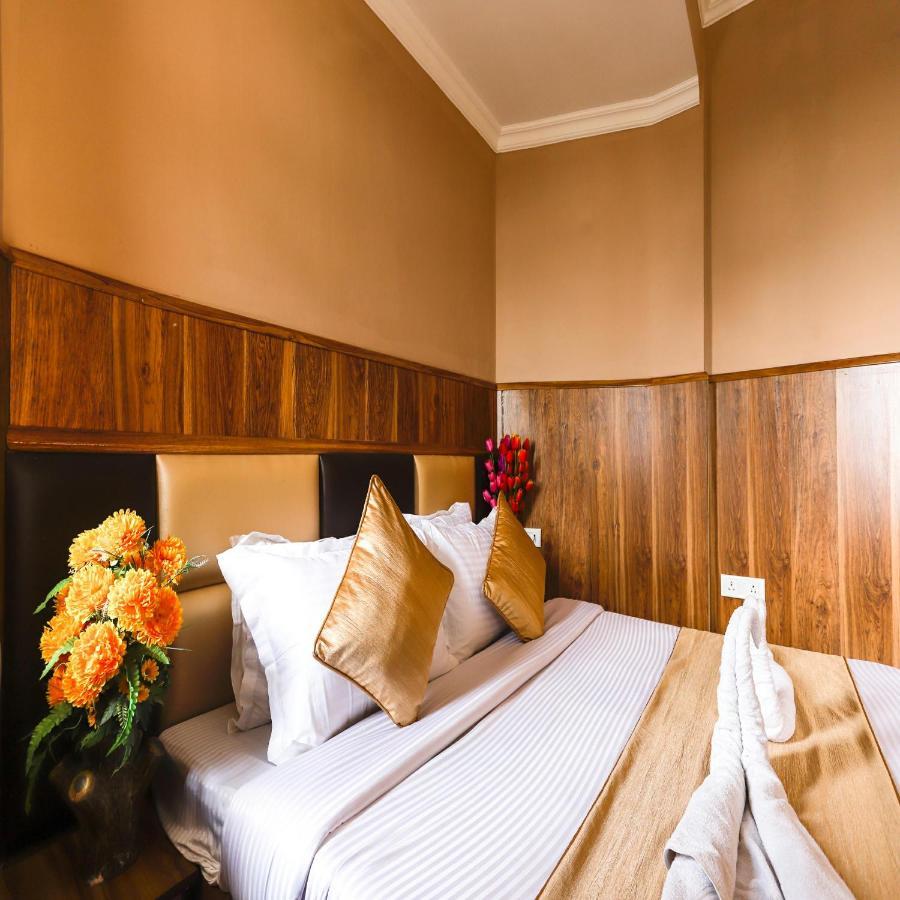 Hotel Varuni Mcleodganj Dharamshala Eksteriør billede