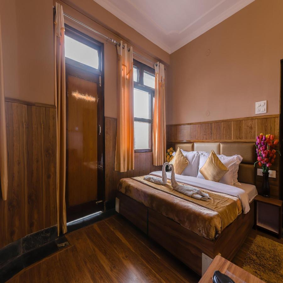 Hotel Varuni Mcleodganj Dharamshala Eksteriør billede