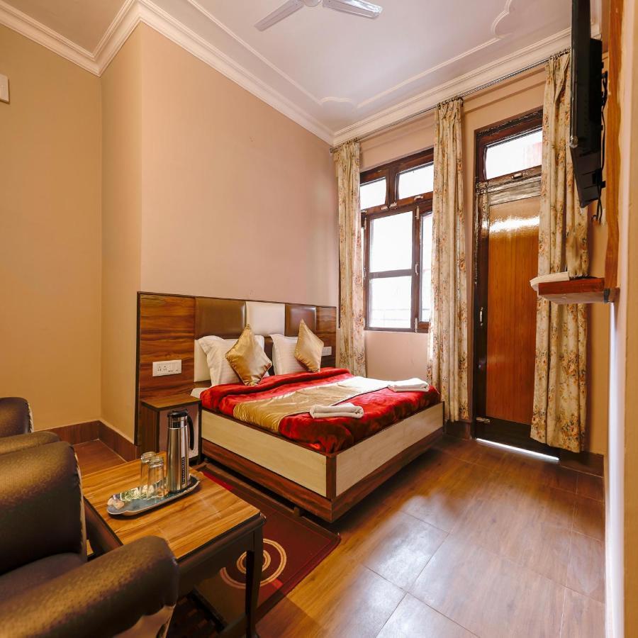Hotel Varuni Mcleodganj Dharamshala Eksteriør billede