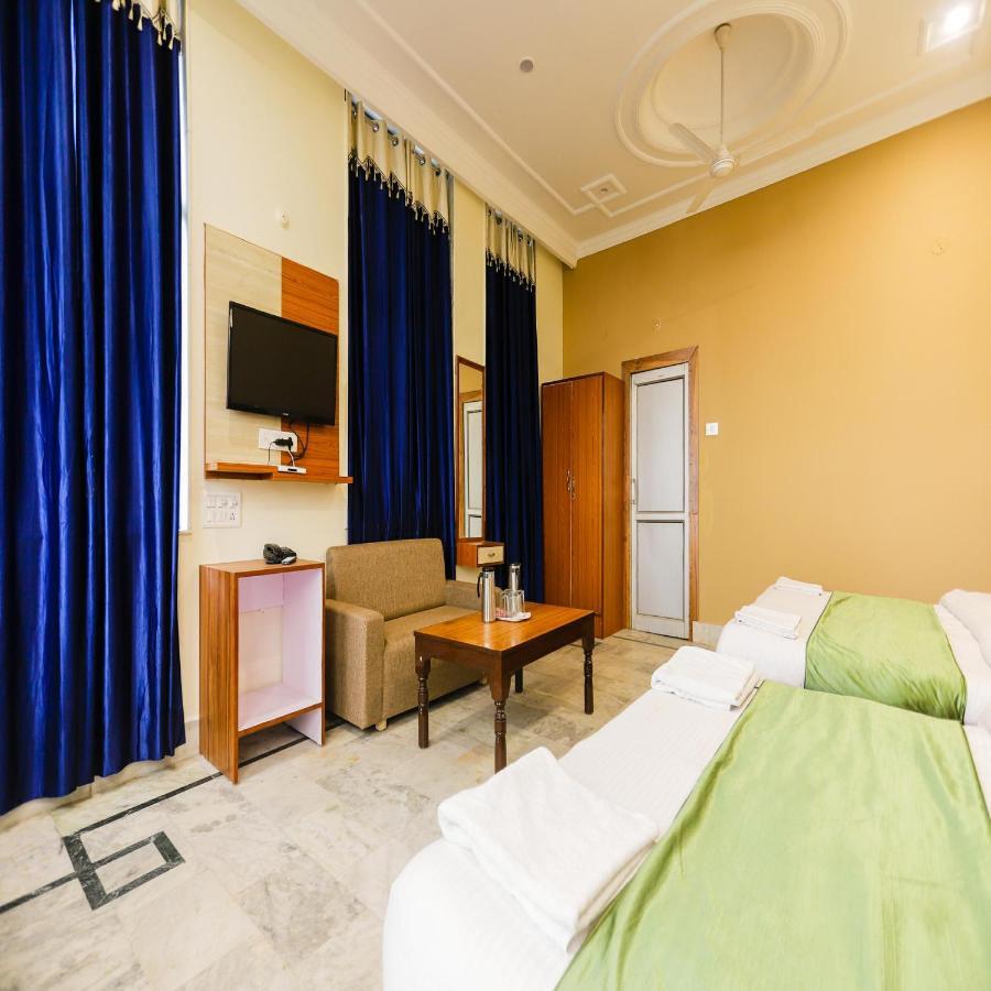 Hotel Varuni Mcleodganj Dharamshala Eksteriør billede